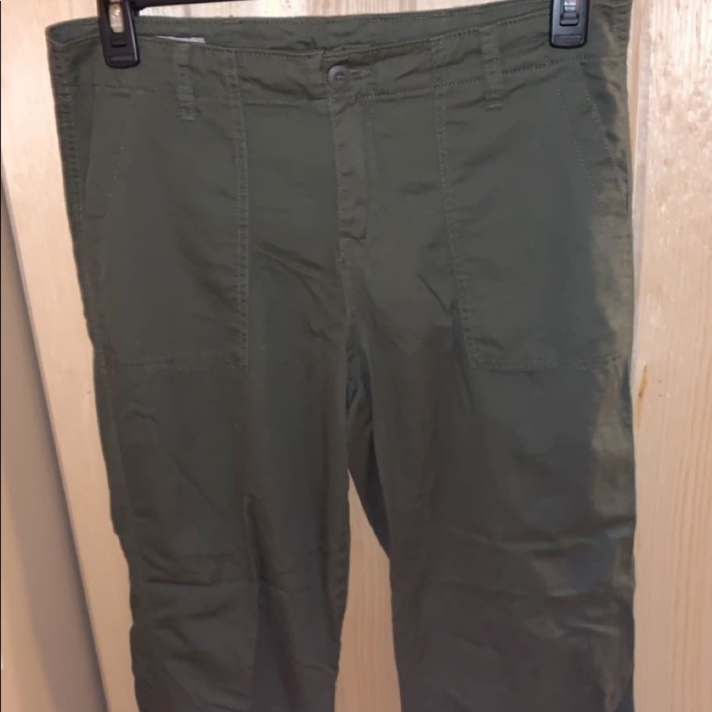 Green cuffed bottom pants